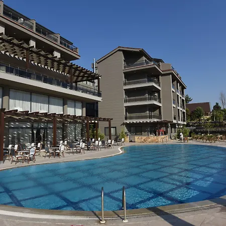Hierapark Thermal & Hotell 5*